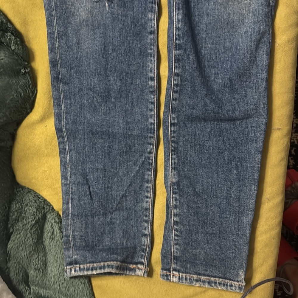 CITIZENS OF HUMANITY Chrissy uber high rise skinny
In Flicker
Size 29
EUC 84 - Picture 10 of 12